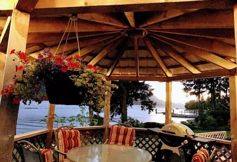 Aamiaismajoitus (B&B) Frigon Suite  Waterfront