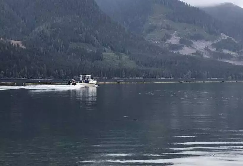 Aamiaismajoitus (B&B) Frigon Suite  Waterfront