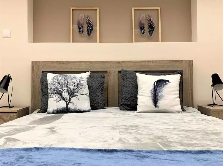 Gk Airport Suites   Free Shuttle