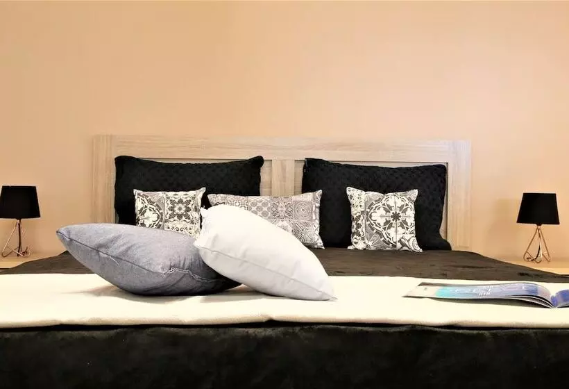 Gk Airport Suites   Free Shuttle