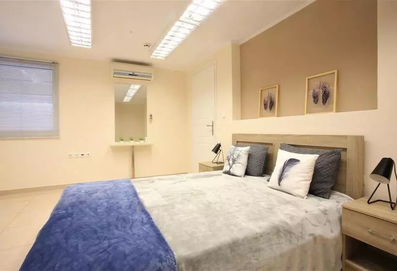 Gk Airport Suites   Free Shuttle