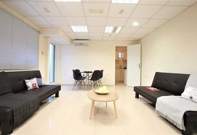 Gk Airport Suites   Free Shuttle