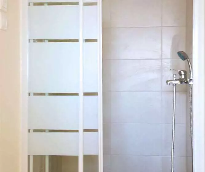 Gk Airport Suites   Free Shuttle