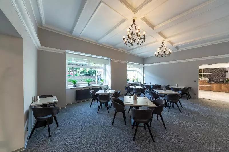 ホテル Bohemia Inn