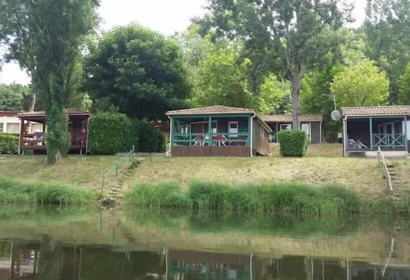 ホテル Camping Les Bo Bains