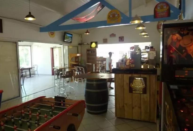 ホテル Camping Les Bo Bains