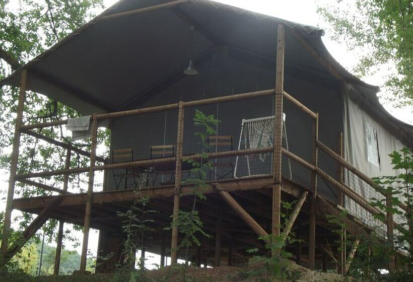 בית מלון כפרי Village Camping Les Vignes