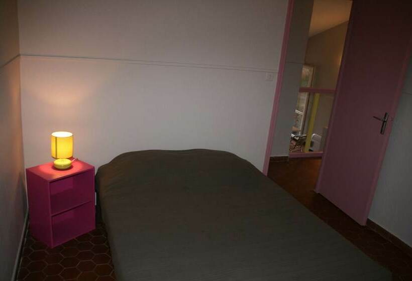 בית מלון כפרי Village Camping Les Vignes