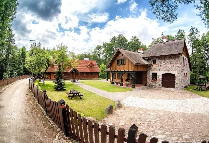 ホテル Dworek Wapionka