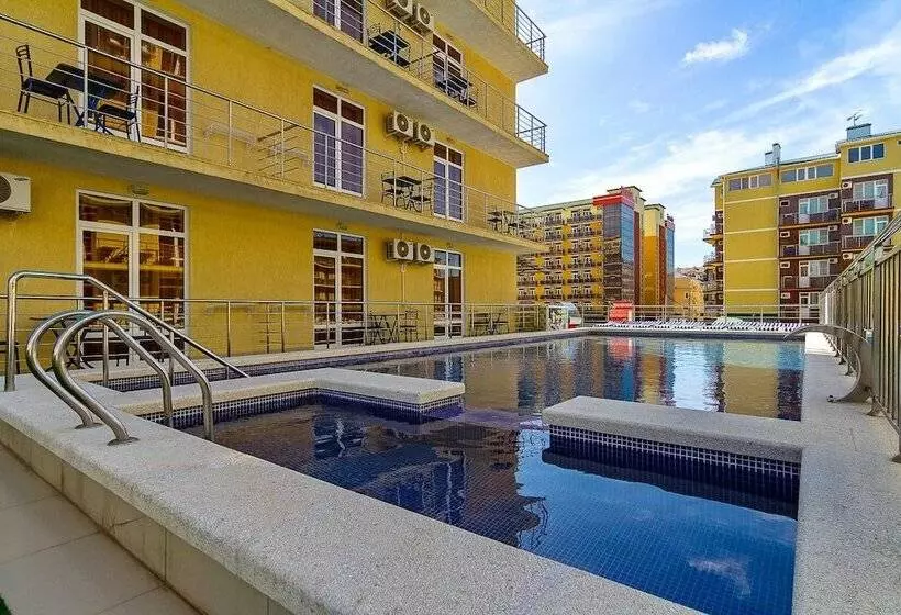 Hotelli Pansionat Vityazevo Family