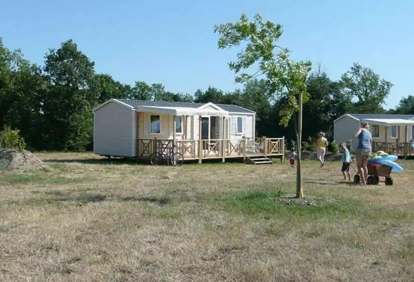 Hotelli Camping Rcn La Ferme Du Latois