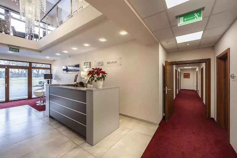 ホテル Rezydencja Dwor Polski