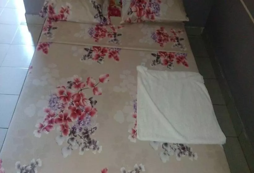 هتل Ti N Tia