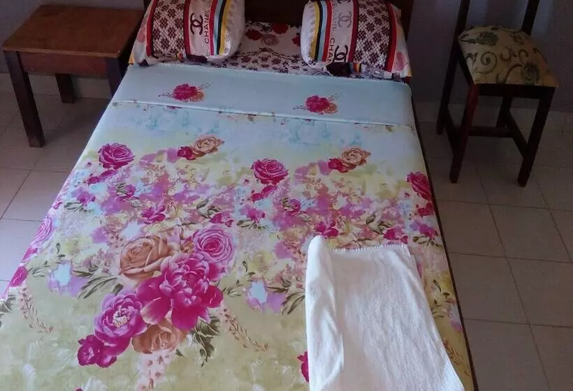 هتل Ti N Tia