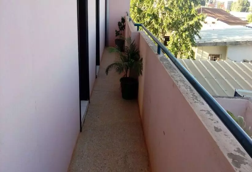 هتل Ti N Tia