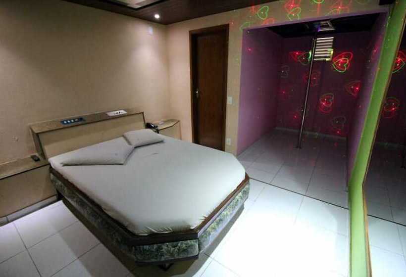 모텔 Lark   Adult Only