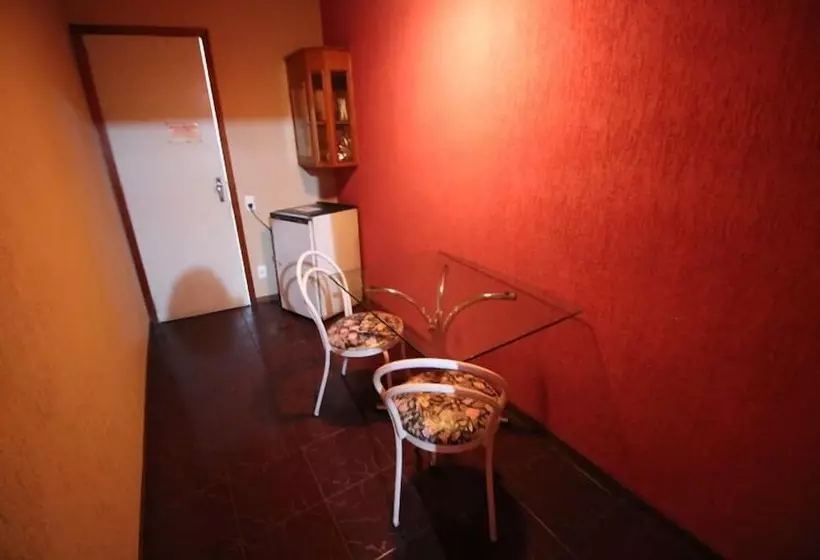 Motelli Lark   Adult Only