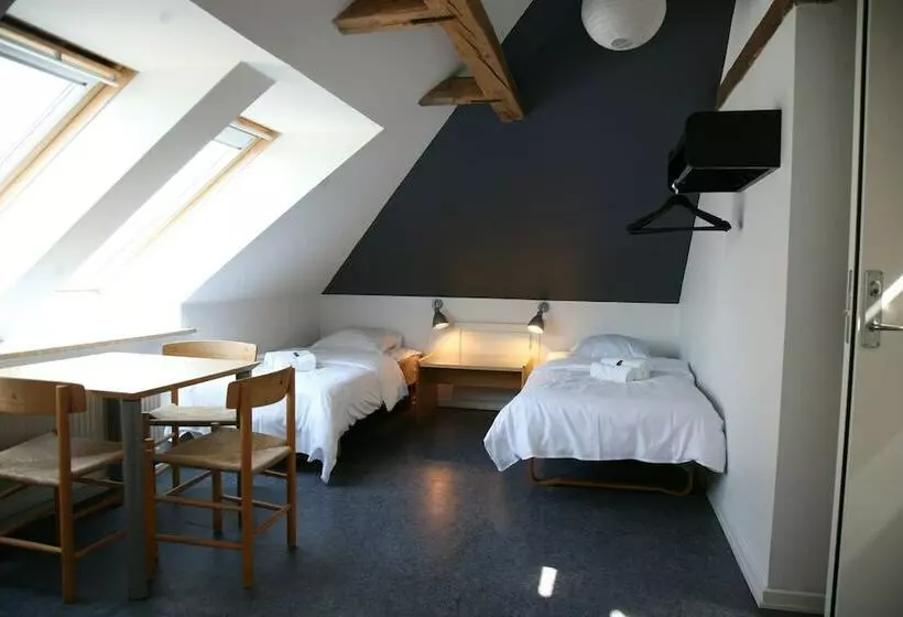 Nexø Modern Hostel. Private Rooms