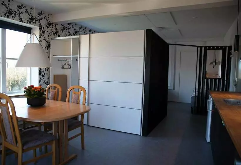 Nexø Modern Hostel. Private Rooms