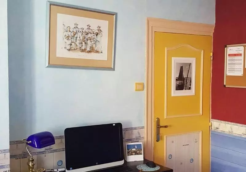 ペンション Aux Chambres Sussuriennes