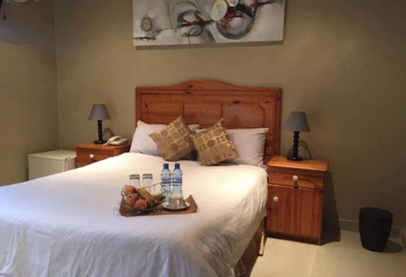 پانسیون Floriana Lodge