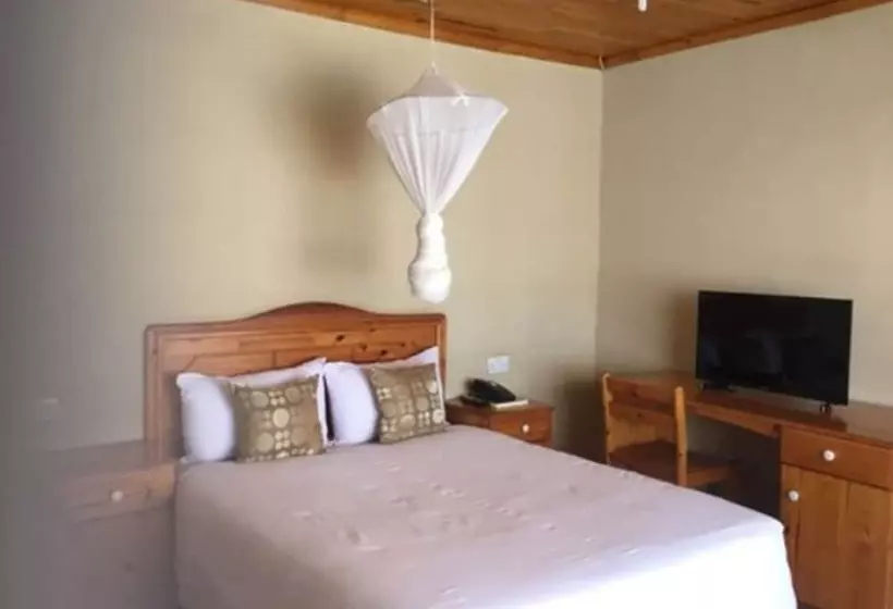 پانسیون Floriana Lodge