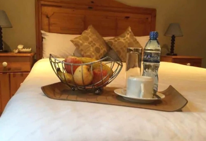 پانسیون Floriana Lodge