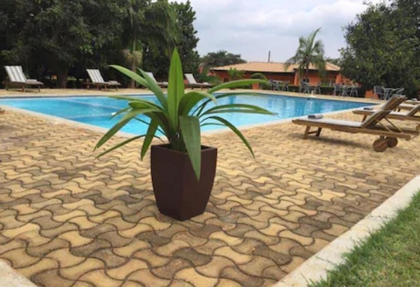 پانسیون Floriana Lodge