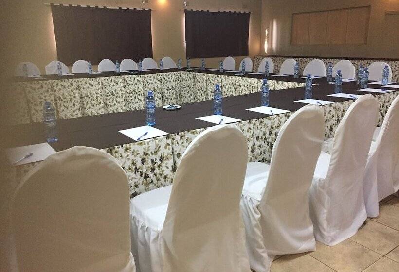 پانسیون Floriana Lodge