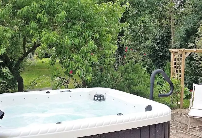 Majatalo Les 2 Gites Des Chambres De Capucine