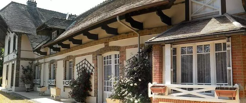 Majatalo Maison Lalongère