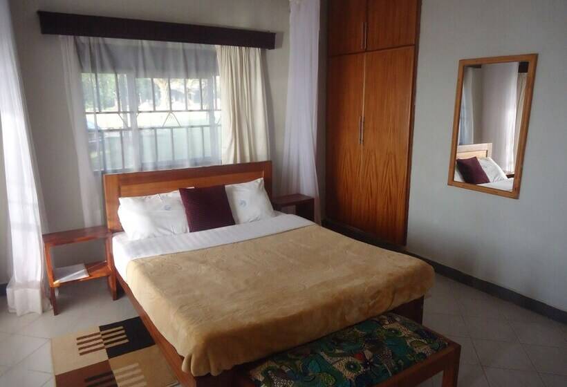 Ssese Islands Beach Hotel Hostel