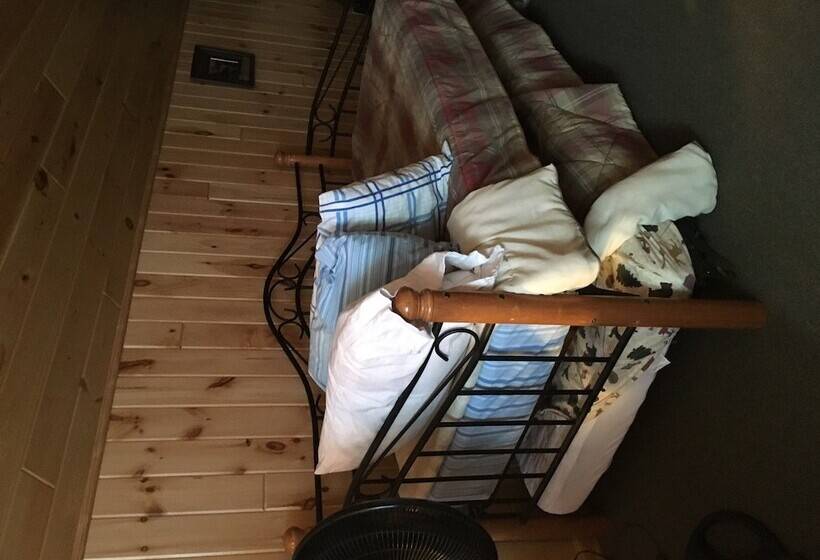 Valhalla Hillside Inn