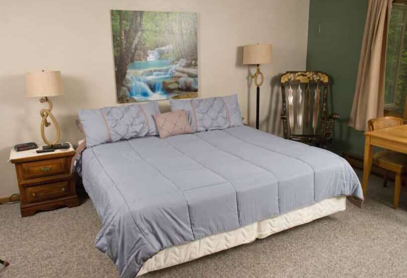 Valhalla Hillside Inn