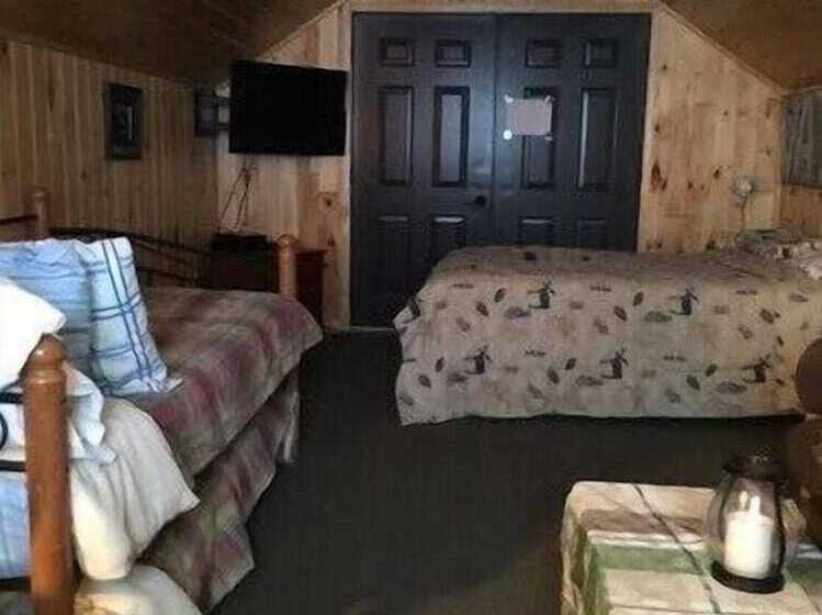 Valhalla Hillside Inn