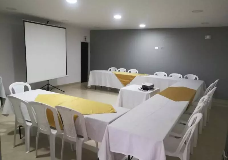 Hotelli Andinos Plaza Florencia