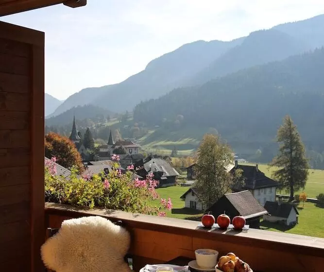 ホテル De Rougemont & Spa