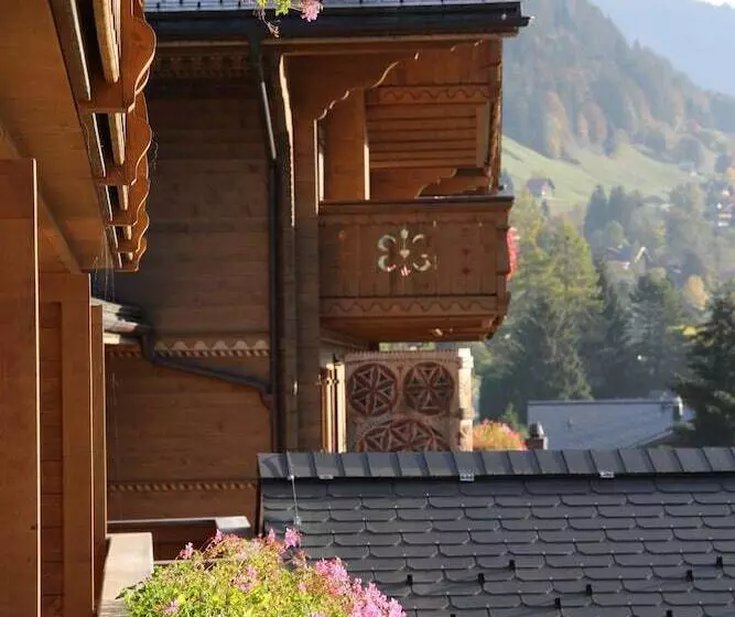 ホテル De Rougemont & Spa