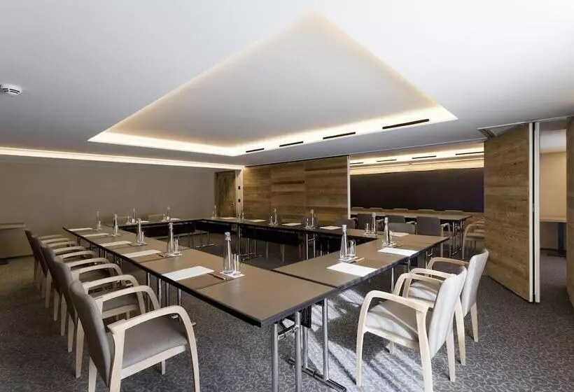 ホテル De Rougemont & Spa