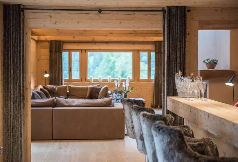 ホテル De Rougemont & Spa