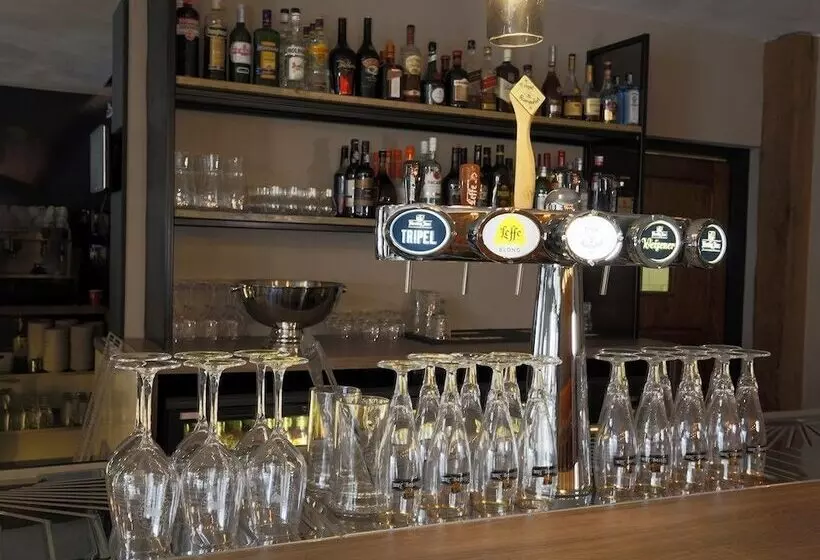 Hotelli Herberg De Witte Olifant