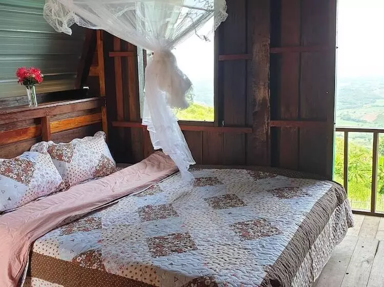 ホテル Hug House