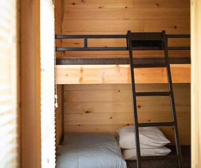 Hotelli Pere Marquette River Koa Campground