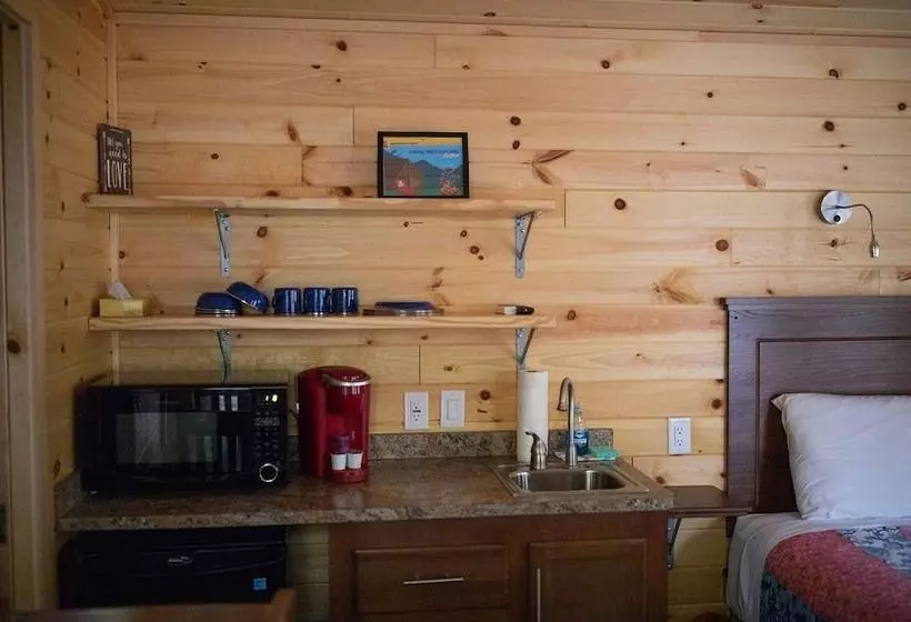 Hotelli Pere Marquette River Koa Campground
