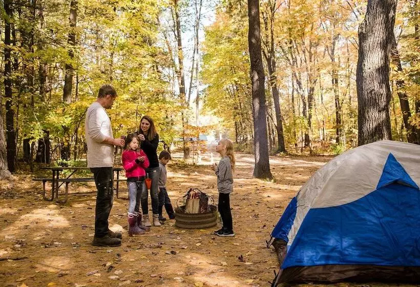 Hotelli Pere Marquette River Koa Campground