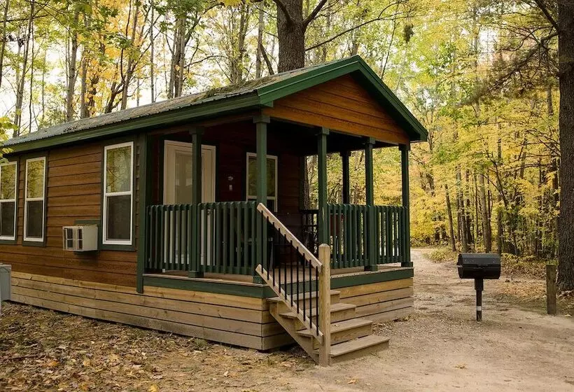Hotelli Pere Marquette River Koa Campground