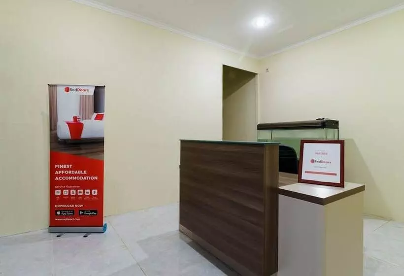 Hotelli Reddoorz Syariah Near Rs Mitra Keluarga Depok