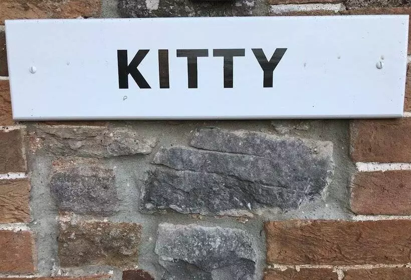 Webbington Farm Holiday Cottages