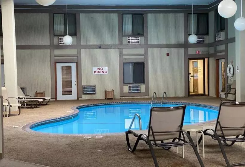 酒店 Crookston Inn & Convention Center