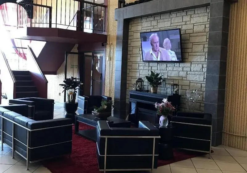 ホテル Crookston Inn & Convention Center